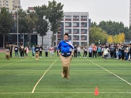 国安客战河内达万替补，据悉球员有小伤在身